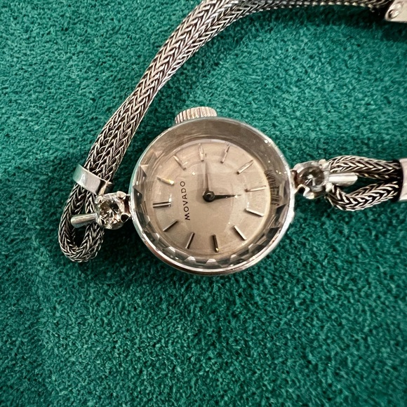 Movado ladies watch - Picture 8 of 16